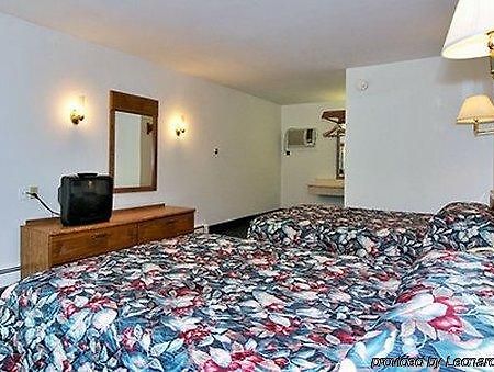 קולדווטר Rodeway Inn מראה חיצוני תמונה